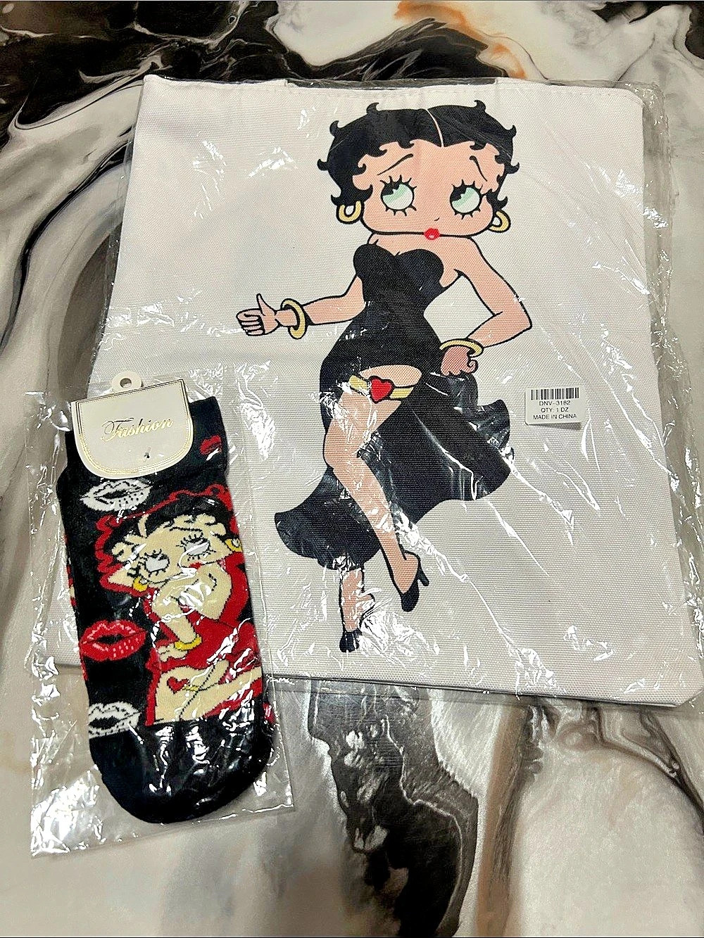 Betty Boop Graphic Tote and Socks Set in Black & White NWT